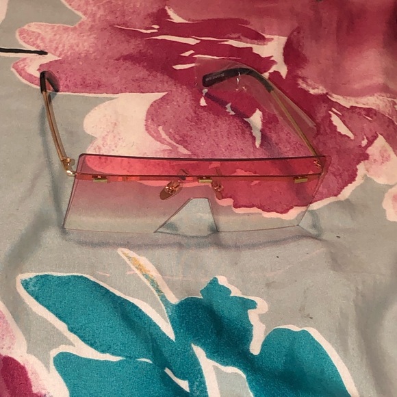 Sunglasses - Picture 1 of 1